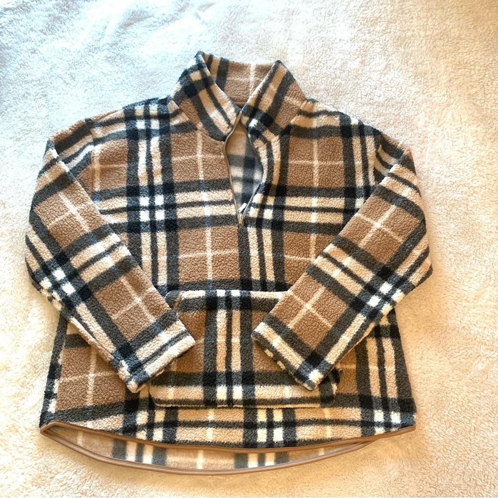 Women’s Size Large Fleece Plaid Pullover